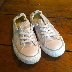 Gray converse all star shoes